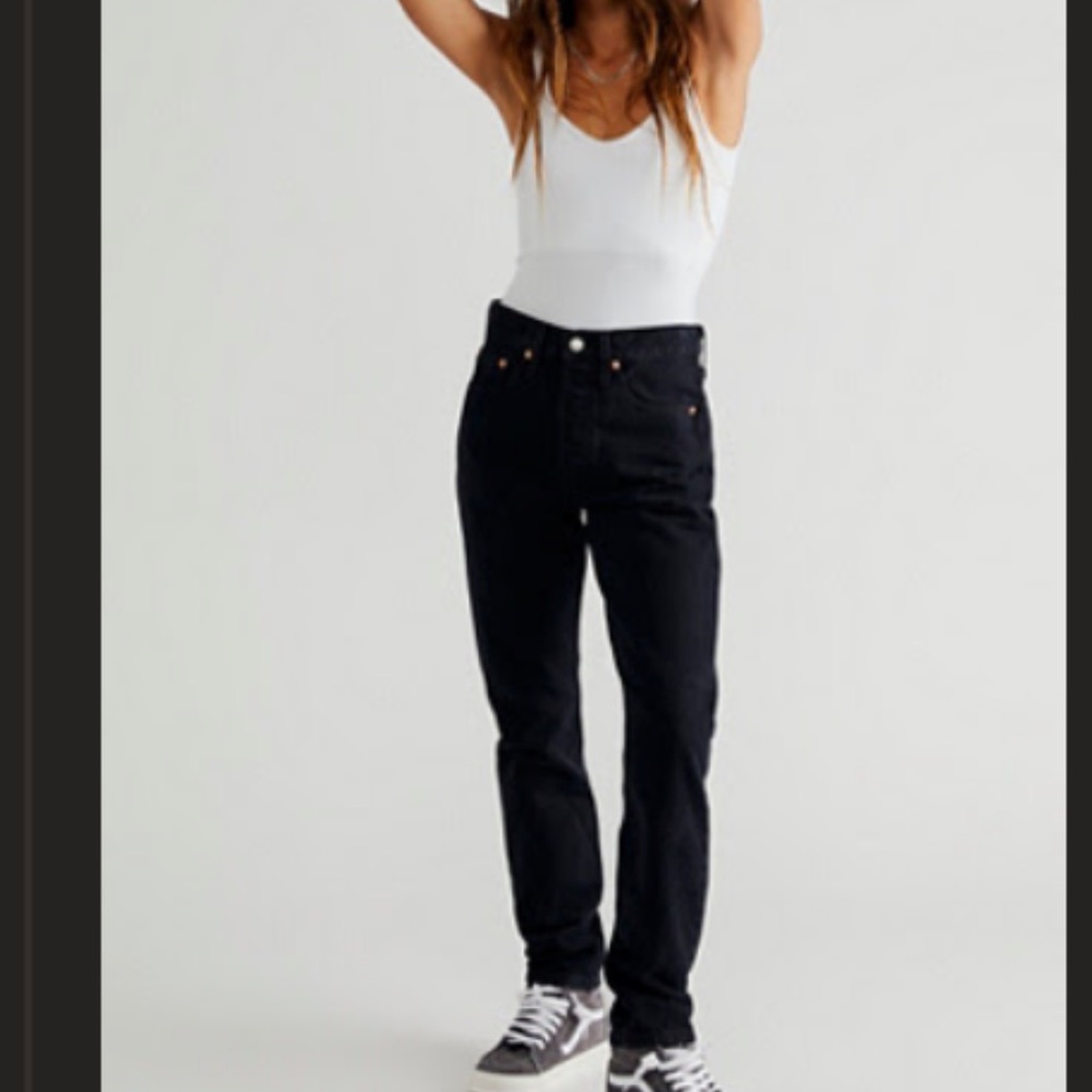NWT Levi’s 501 skinny in black charcoal